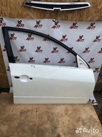 Дверь боковая передняя правая Nissan Altima L32