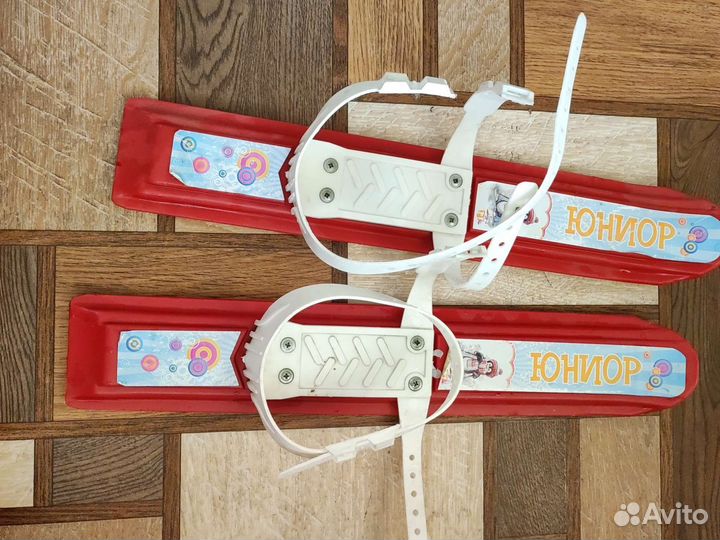 Мини лыжи и палки в комплекте