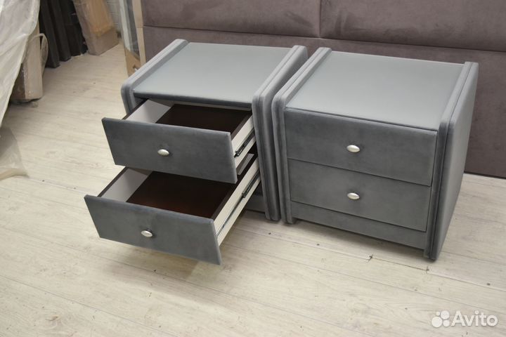 Тумба прикроватная