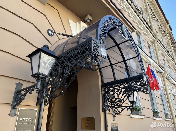 Кованый козырек