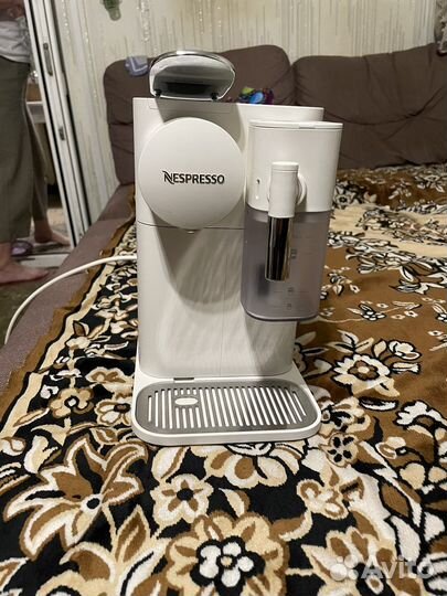 Кофемашина капсульная Delonghi -nespresso EN510.W
