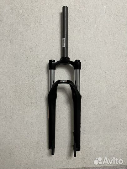 Вилка RST Omega 26