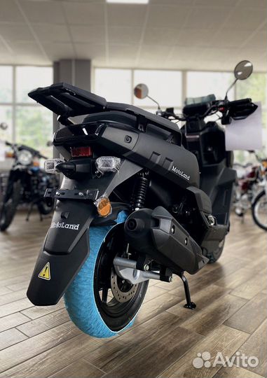 Скутер Motoland tank 150