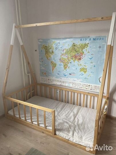Детская кровать домик напольная б/у