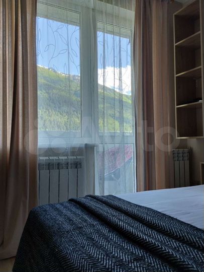 3-к. квартира, 80 м², 8/9 эт.
