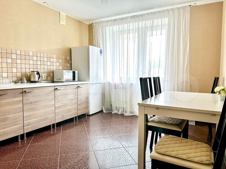 1-к. квартира, 43 м², 2/10 эт.