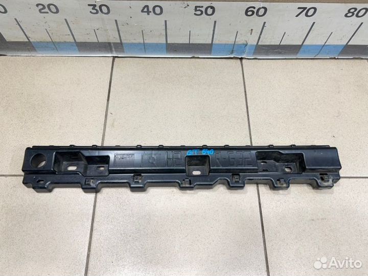 Кронштейн (сопут. товар) передний правый Bmw