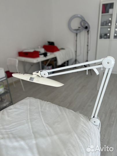 Безтеневая лампа для наращивания ресниц