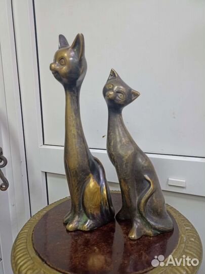 Кошки бронзовые большие.винтаж