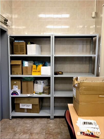 Металлический стеллаж в офис