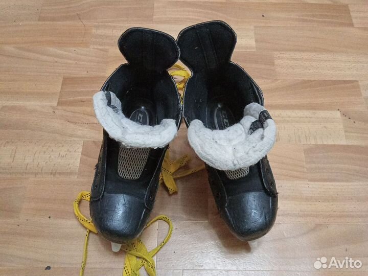 Коньки хоккейные Bauer