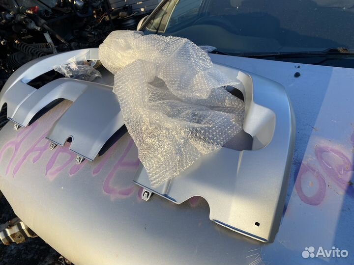 Накладка переднего бампер Renault Duster 2016