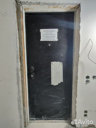 Дверь входная металлическая