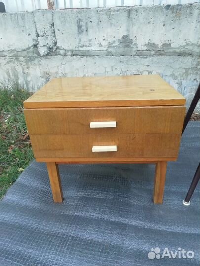 Тумба прикроватная