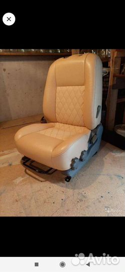 Перетяжка салона авто