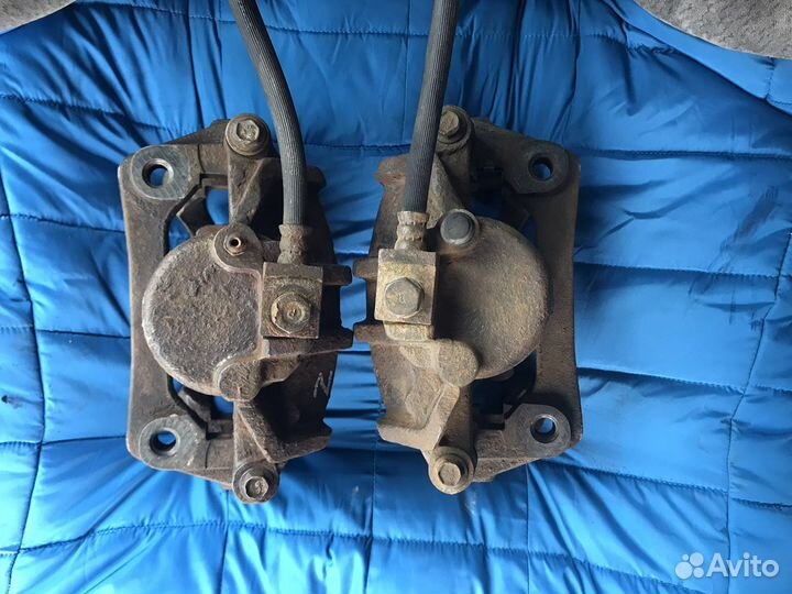 Тормозные суппорта dodge caravan 2.4 передние