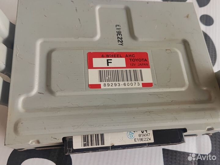 Блок управления подвеской Toyota Land Cruiser 2016