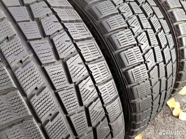 Dunlop Winter Maxx WM02 215/45 R17