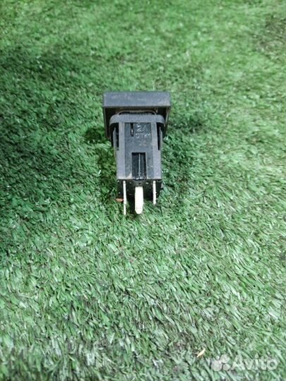 Кнопка обогрева заднего стекла LADA Granta