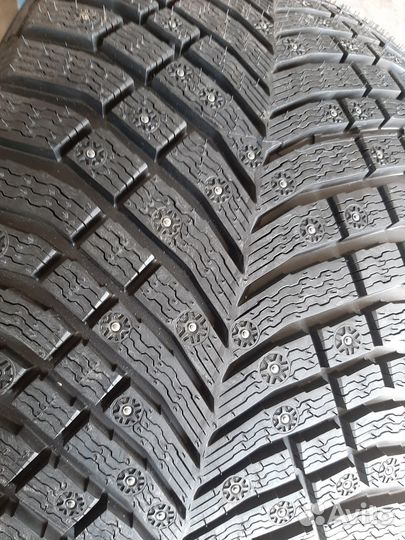 Michelin X-Ice North 4 SUV 275/40 R22 108T