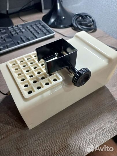 Диапроектор + 63 плёнки