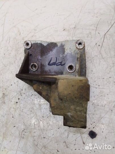 Кронштейн двигателя Ford Fiesta fxjb 2004