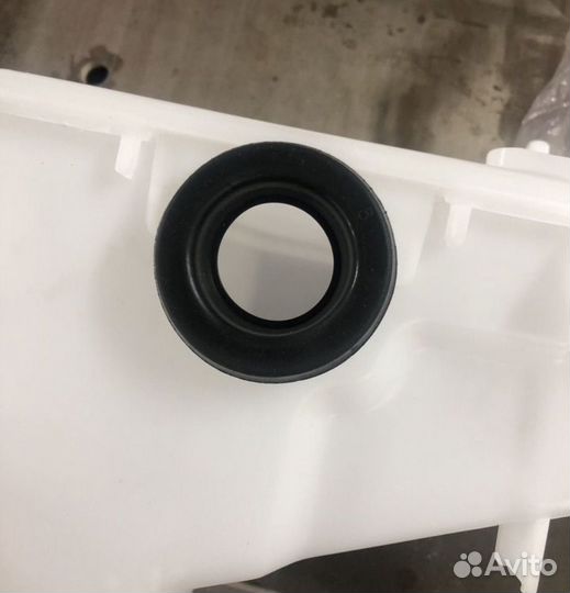 Бачок омывателя passat cc