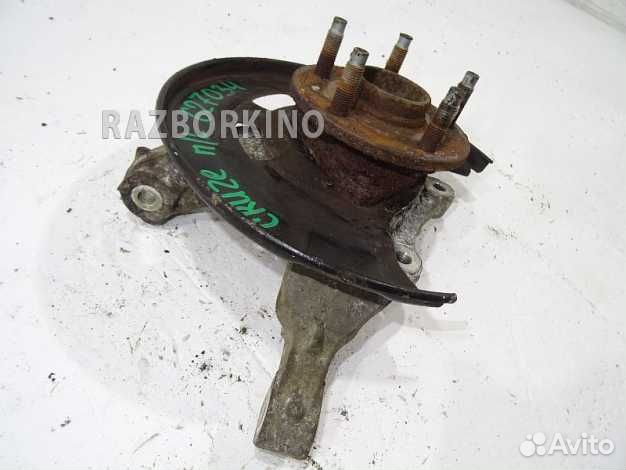 Кулак передний левый Опель