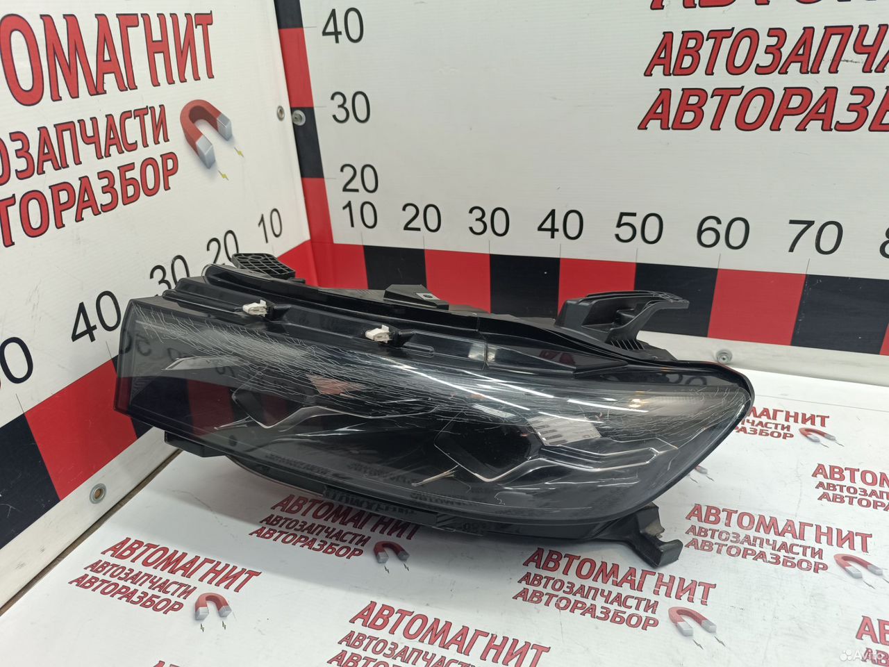 Фара левая Voyah Free Воях Фри дефект стекла
