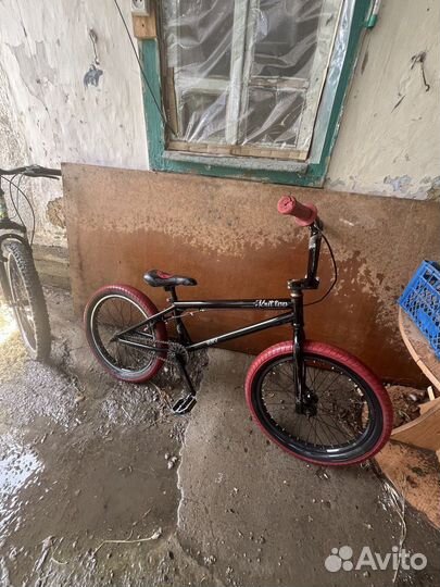 Трюковой велосипед BMX maxxpro