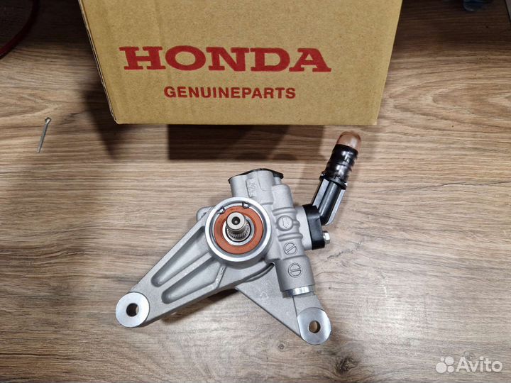 Насос Гура Honda Elysion