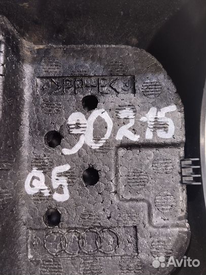 Кожух рулевой колонки нижний (Audi Q5 Sportback)