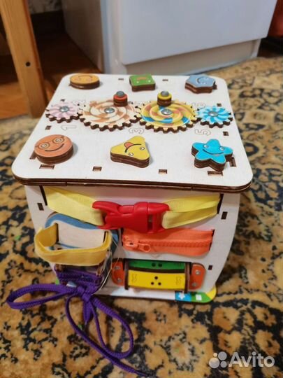 Детские развивающие игрушки