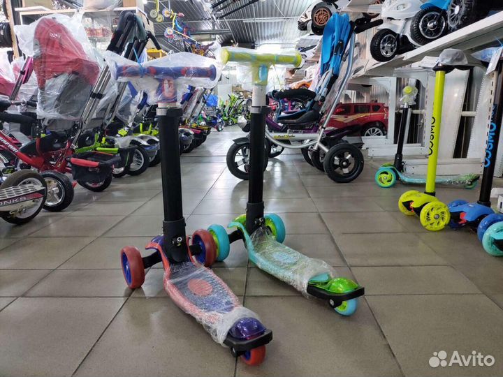 Самокат для детей - разного цвета