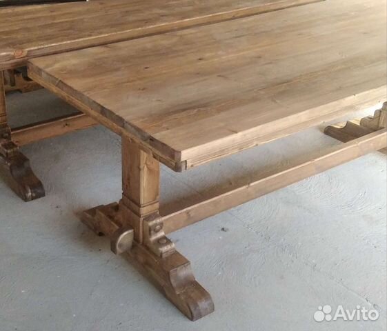 Столы и стулья