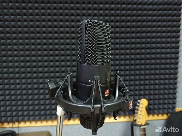 Студийный микрофон sE