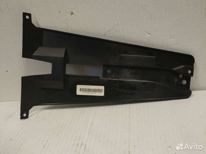 Крепление центральной консоли Land Rover Evoque