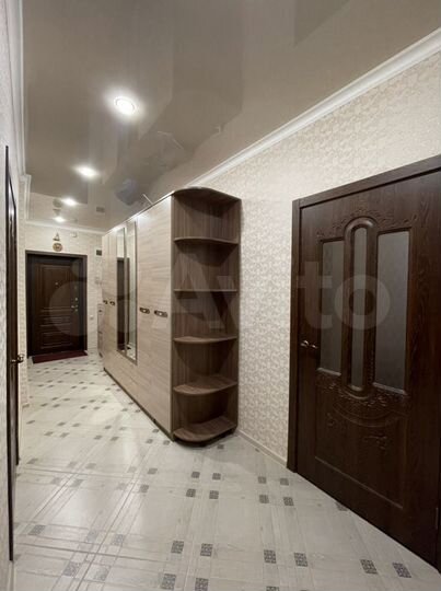 2-к. квартира, 68,6 м², 1/9 эт.