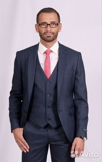 Мужской костюм тройка на свадьбу