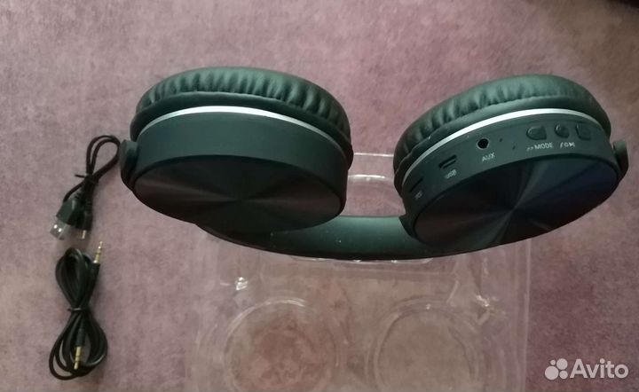 Беспроводные наушники триколор