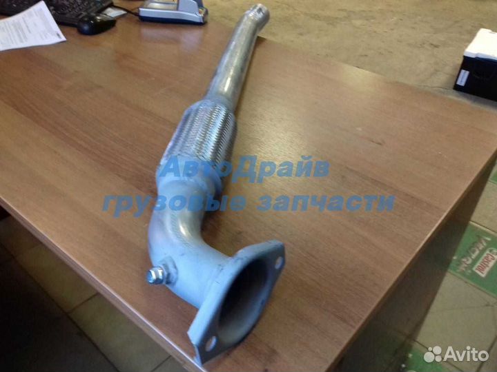 Труба глушителя Ивеко Дейли от коллектора к резона