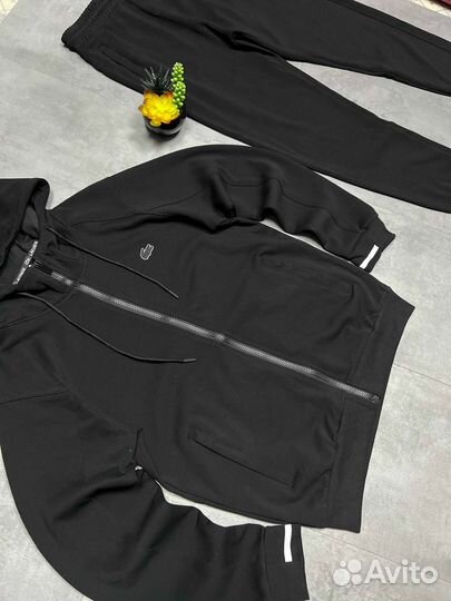 Спортивный костюм lacoste