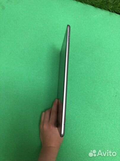 iPad 2017 5-е поколение (чехол в подарок)