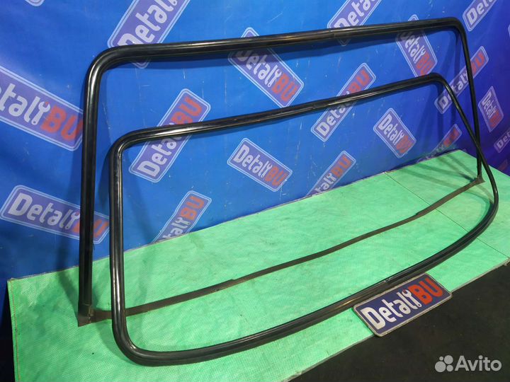 Уплотнитель стекла молдинг Jaguar XJ XJR X300 X308