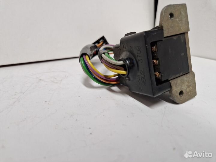 Переключатель стеклоочистителя Волга 3110