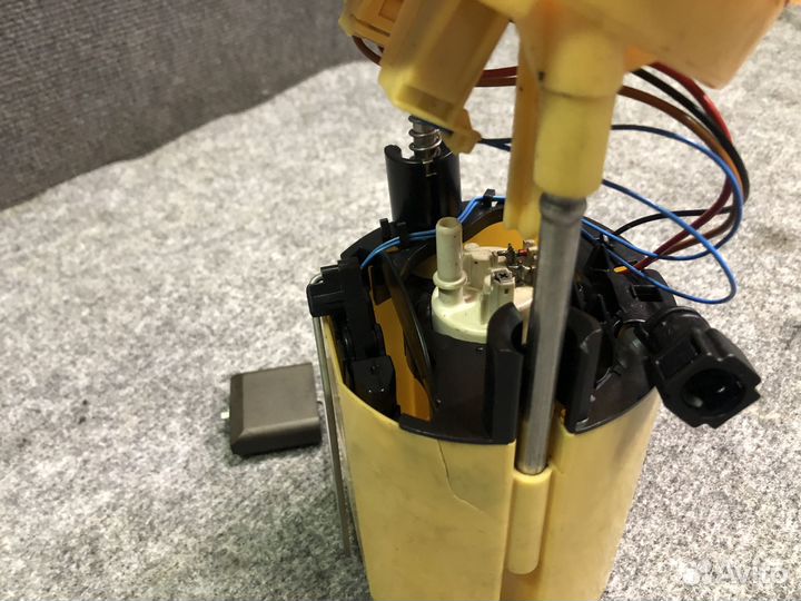 Топливный насос бмв Е87 16117190943