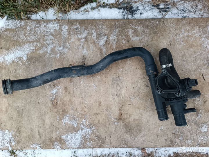 Корпус термостата Renault 8200154300