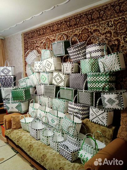 Корзина плетеная из упаковочной ленты