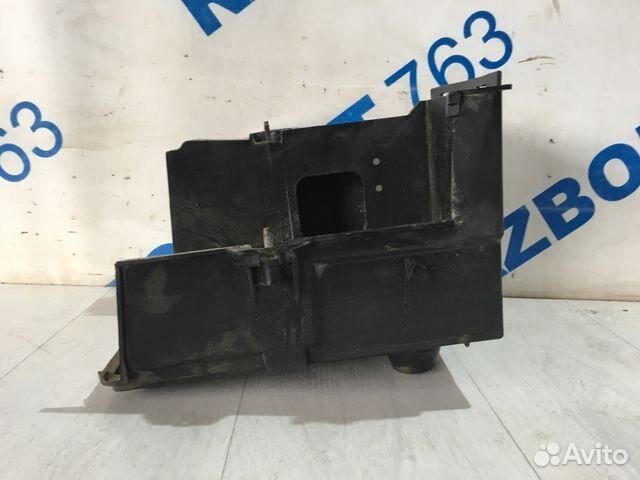 Площадка под аккумулятор ford focus 2 1.4 мт седан