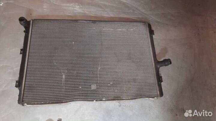 Радиатор основной Volkswagen Passat B6 2006